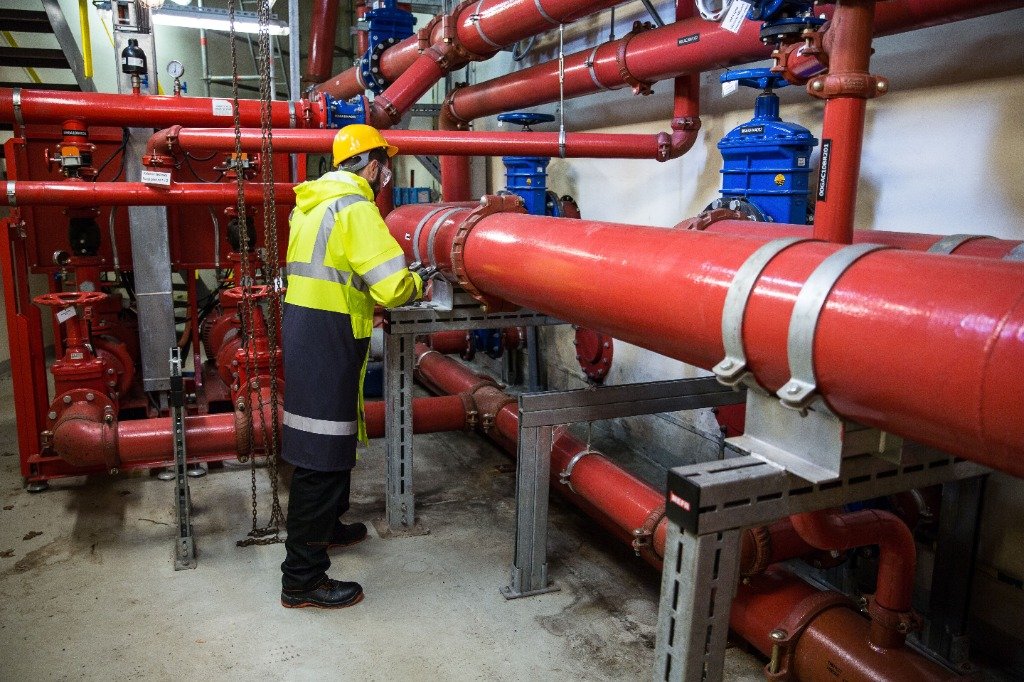 Pharmaceutical Cleanroom Piping and WFI Loops